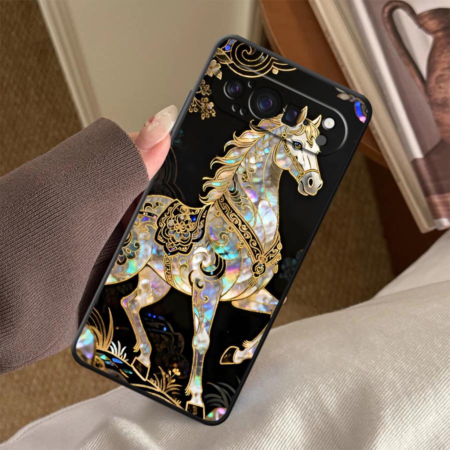 Lucky Horse Funda Phone Cover  - đánh giá và giá Phone Cases Pixel 9A