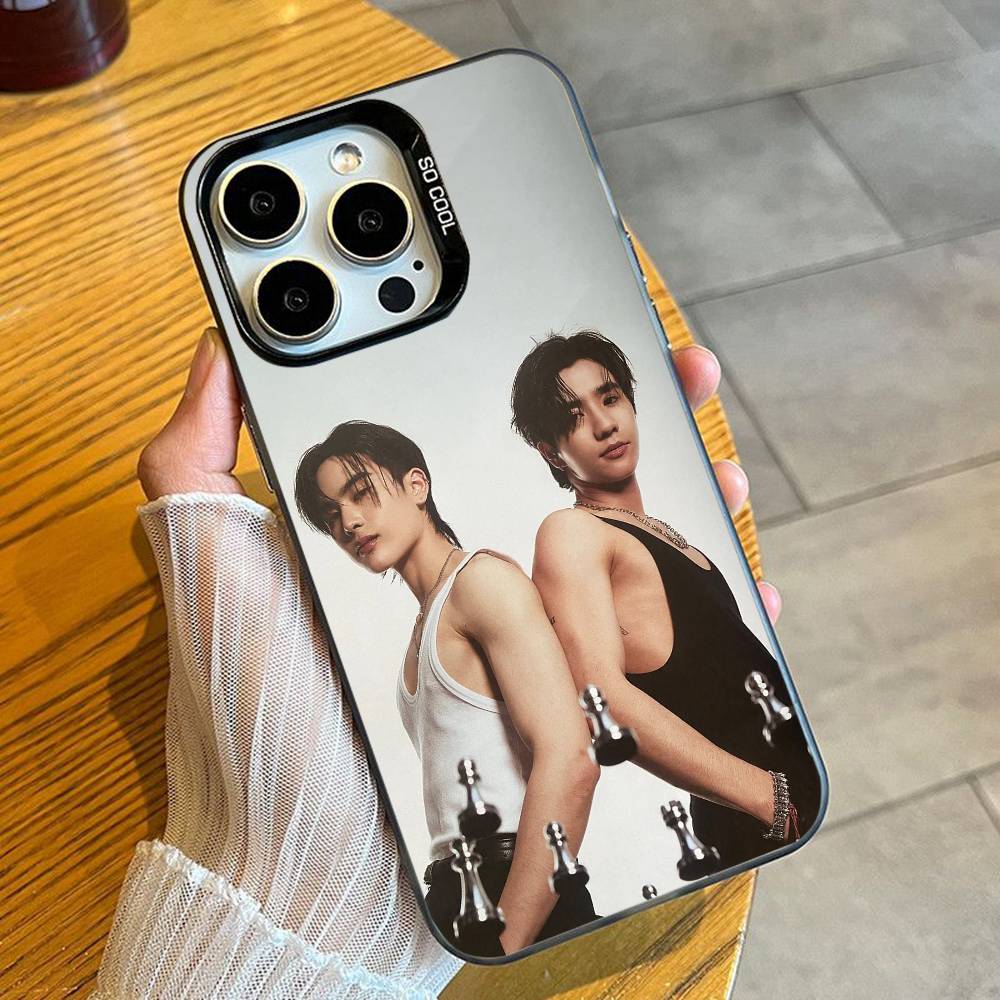 D-Devil K-Kiss Perth x Santa C - đánh giá và giá Phone Cases Perth